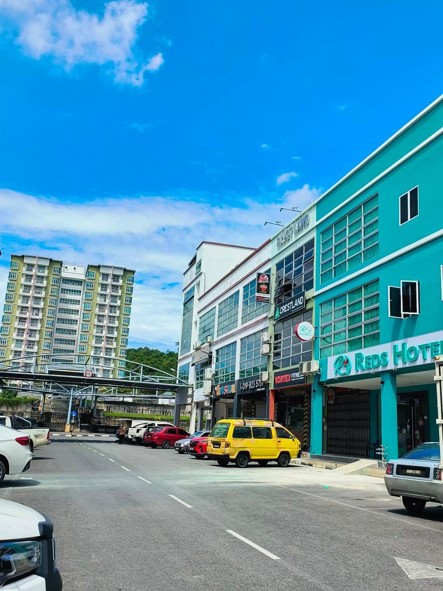 Red'S Hotel Bintulu Exterior foto